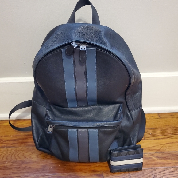 Full size Coach Backpacks and Wallets - Picture 3 of 7